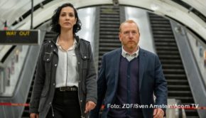 In der neuen britischen Krimiserie „The Chelsea Detective“ ermitteln Adrian Scarborough und Sonita Henry in dem titelgebenden Londoner Nobelstadtteil. Das ZDF strahlt ab dem 16. Oktober jeweils sonntags insgesamt vier Episoden aus. (Foto: ZDF/Sven Arnstein/Acorn TV)