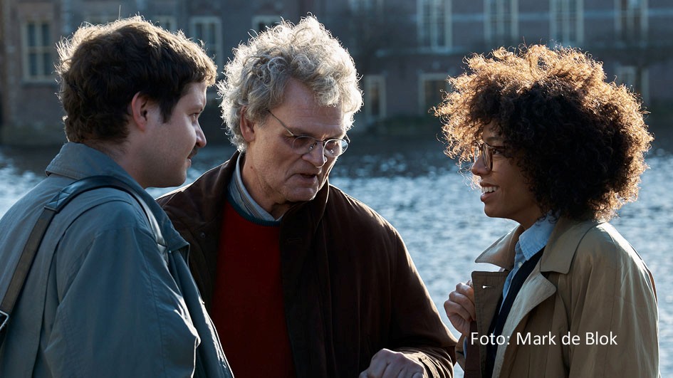 Der Absturz eines israelischen Frachtflugzeugs über Amsterdam und dessen Folgen werden in der neuen MagentaTV-Serie „The Crash“ nachgezeichnet. Joy Delima spielt darin die Angehörige eines Opfers, die sich mit zwei Journalisten verbündet, um die Hintergründe der Katastrophe aufzuklären. (Foto: Mark de Blok)