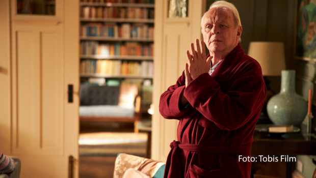 Das britische Demenz-Drama „The Father“ ist ab dem 1. Februar exklusiv bei MagentaTV im Streaming verfügbar. Anthony Hopkins wurde für seine schauspielerische Leistung mit zahlreichen Preisen geehrt, darunter auch der Oscar als „Bester Hauptdarsteller“. (Foto: Tobis Film)