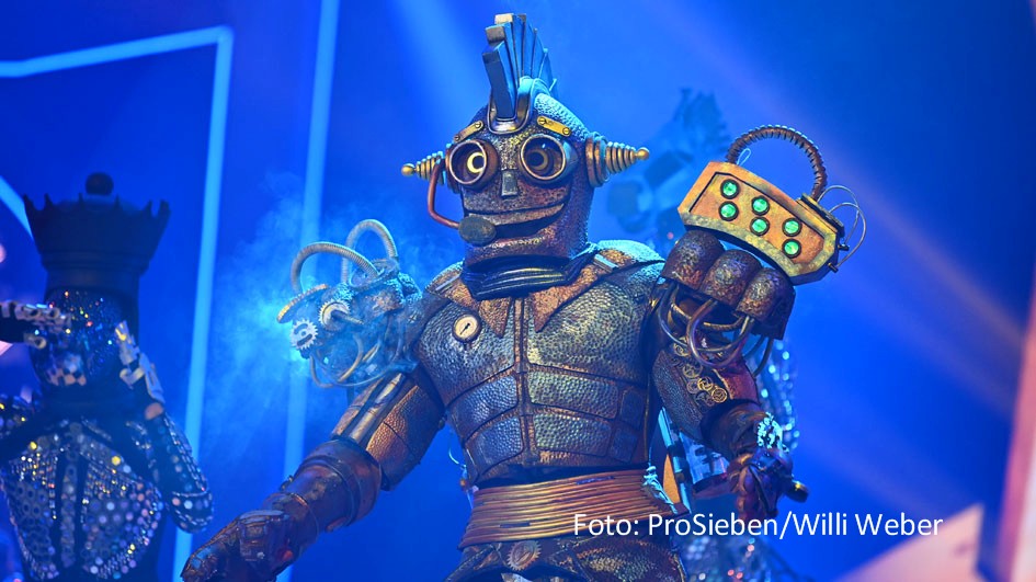 Die ProSieben-Show „The Masked Singer“ geht am 15. Oktober in die dritte Ausgabe der aktuellen Staffel. Noch sieben Charaktere sind im Rennen, darunter auch „No Name“, bei dem der Name nicht mehr Programm sein soll. Als Gäste im Rateteam wirken Yvonne Catterfeld und Ross Antony mit. (Foto: ProSieben/Willi Weber)