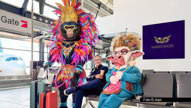 Am Samstag, den 8. November startet live auf ProSieben eine neue Staffel von „The Masked Singer“. Welche hinter irrwitzigen Kostümen verborgene Promis Gastgeber Matthias Opdenhövel auf die Bühne bittet, ist streng geheim. Wer mitraten will, sollte auf alle Fälle genau hinhören. Foto © Joyn