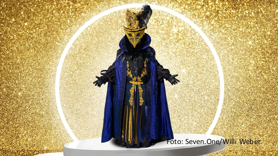 Das „Mysterium“ spielt eine besondere Rolle in der zehnten Staffel von „The Masked Singer“, die am 6. April bei ProSieben und Joyn startet. Unter dem Kostüm verbirgt sich in jeder Woche ein anderer Promi, der dann am Ende der Show demaskiert wird. (Foto: Seven.One/Willi Weber)