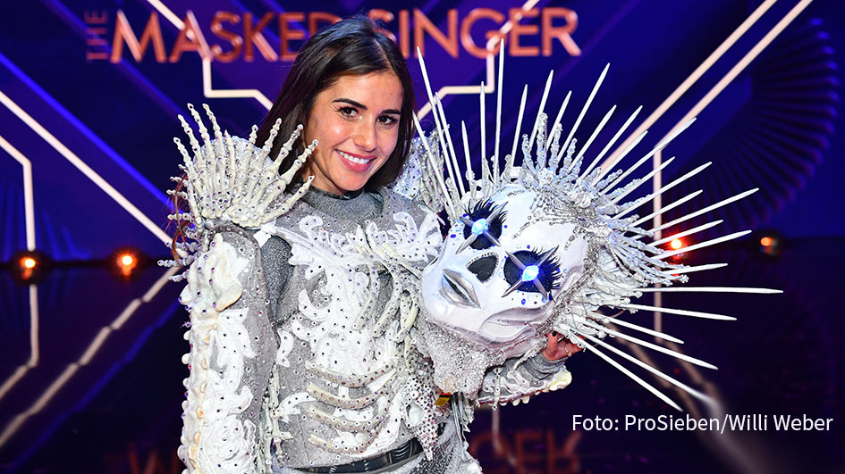 Im kommenden Jahr geht die ProSieben-Erfolgsshow „The Masked Singer“ erstmals in einer Bühnenversion auf Tournee. Hierfür wurden jetzt konkrete Auftrittstermine von mehreren Gaststars bekannt gegeben – darunter „Skelett“ Sarah Engels, die in vier Städten dabei sein wird.(Foto: ProSieben/Willi Weber)