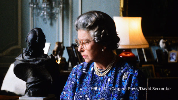 Wie viel Wahres steckt in der Erfolgsserie „The Crown“? Bei RTL blickt die Doku-Reihe „The Real Crown: Liebe, Pflicht und Last im Hause Windsor“ hinter die Kulissen des britischen Königshauses. Gezeigt wird das Ganze in deutscher Erstausstrahlung, pünktlich zur Krönung am 6. Mai. (Foto: RTL/Camera Press/David Secombe)