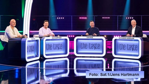 Mit den Coaches Frank Rosin, Alexander Kumptner, Tim Raue und Alexander Herrmann steuert „The Taste“ auf das Finale in der kommenden Woche zu. Schon jetzt steht fest, dass es im kommenden Jahr die zehnte Staffel der Sat.1-Kochshow geben wird. (Foto: Sat.1/Jens Hartmann)