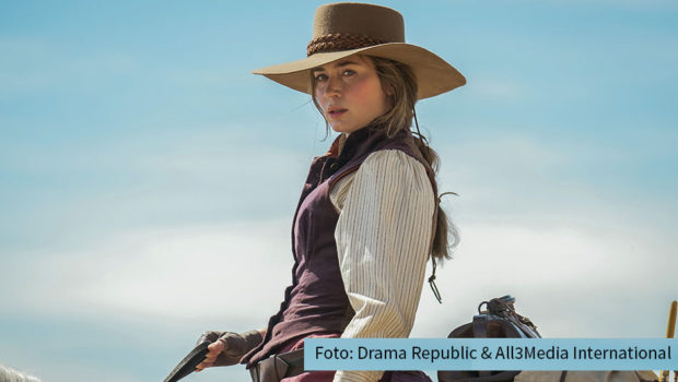 Am Samstag, den 26. November startet exklusiv bei MagentaTV die sechsteilige Miniserie „The English“. Die Titelrolle in dem ungewöhnlichen Western-Drama übernimmt dabei Golden Globe-Gewinnerin Emily Blunt. (Foto: Drama Republic & All3Media International)