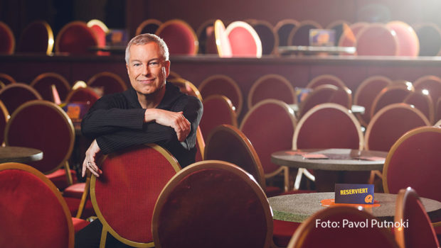 Entertainer, Autor, Moderator und „Quatsch Comedy“-Chef Thomas Hermanns hat gemeinsam mit dem Komponisten Thomas Zaufke ein neues, mehrsprachiges Musical geschrieben. Die Premiere von „Non Stop Berlin“ ist am 16. Juli im Pfefferberg Theater im Prenzlauer Berg. (Foto: Pavol Putnoki)