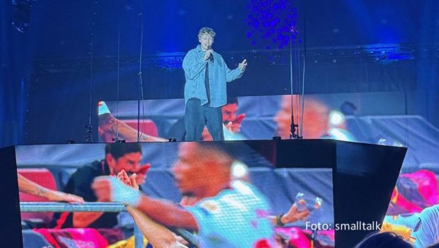 RTL Deutschland hat beim Screenforce Festival 2024 seine neuen Highlights für die Saison 2024/25 vorgestellt. Dazu zählten neue Formate wie „Splash!“, „Sing meinen Schlager“ und „Doc Caro – Leben hautnah“. Abgerundet wurde die Präsentation von einem Auftritt des Sängers Tim Bendzko, der seinen EM-Hit „KOMM SCHON!“ performte. (Foto: Kick-Media)