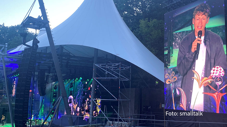Am 9. Juli trat Peter Maffay im Rahmen seiner „We Love Rock’n‘Roll – Farewell Tour 2024“ in der Berliner Waldbühne auf. Zu den musikalischen Gästen gehörten Tim Bendzko und Johannes Oerding, die gemeinsam mit Maffay u.a. den Klassiker „Nessaja“ performten. (Foto: smalltalk)