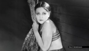 Zum 15. Mal laufen im Rahmen der „UFA Filmnächte“ auf der Berliner Museumsinsel Stummfilm-Klassiker aus den 1920er-Jahren. Den Auftakt macht am 27. August „Varieté“ mit Lya de Putti. Außerdem feiert die digital restaurierte Fassung von „Der Sträfling aus Stambul“ ihre Weltpremiere. Foto Bertelsmann