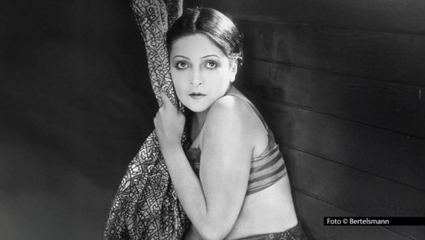 Zum 15. Mal laufen im Rahmen der „UFA Filmnächte“ auf der Berliner Museumsinsel Stummfilm-Klassiker aus den 1920er-Jahren. Den Auftakt macht am 27. August „Varieté“ mit Lya de Putti. Außerdem feiert die digital restaurierte Fassung von „Der Sträfling aus Stambul“ ihre Weltpremiere. Foto Bertelsmann