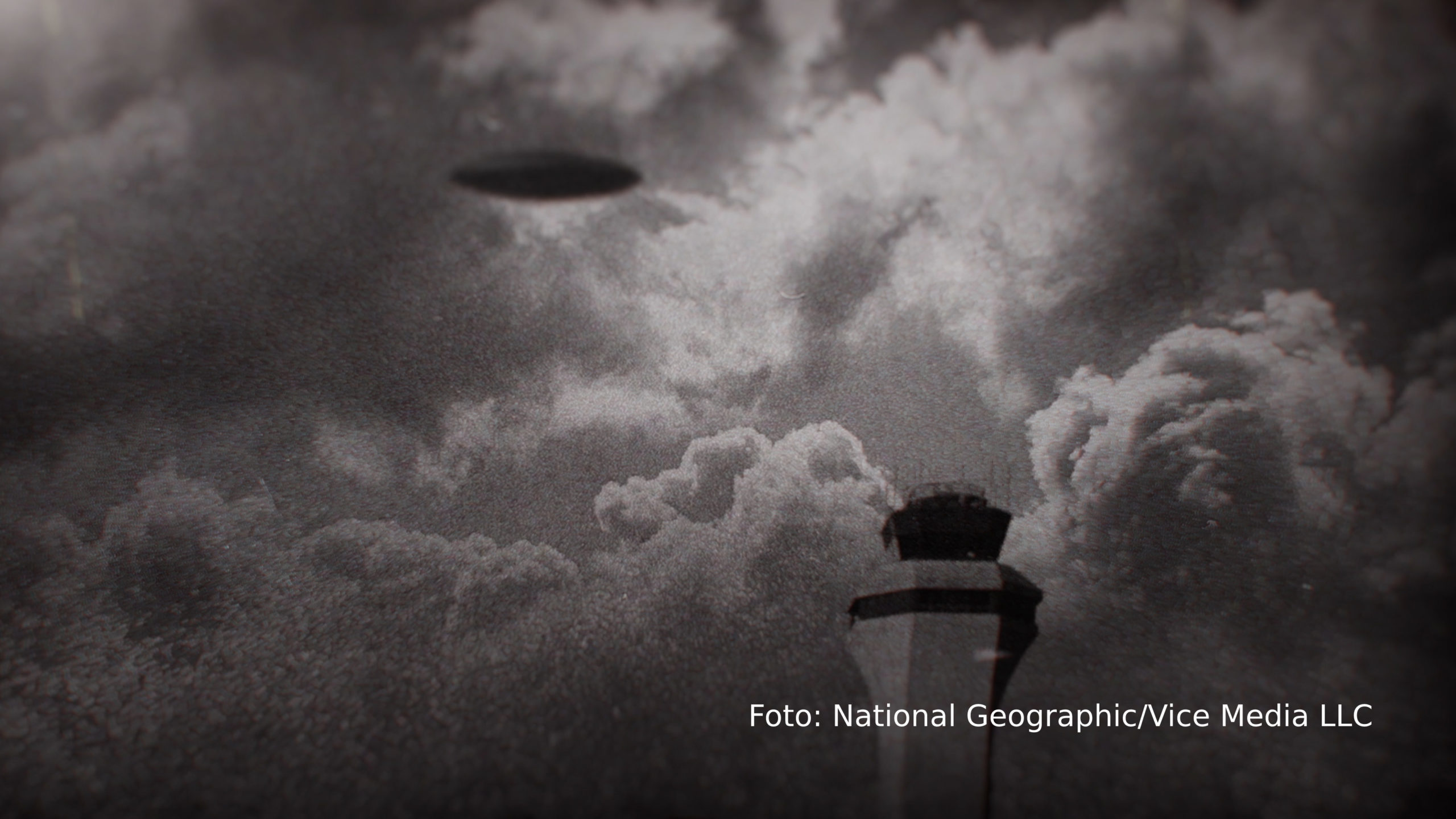 National Geographic begibt sich ab dem 11. Mai auf die Suche nach mysteriösen Flugobjekten. Die neue Dokuserie „UFOs: Dem Unbekannten auf der Spur“ geht mithilfe modernster Technik, exklusiver Dokumente und Experteninterviews den verschiedenen Spielarten des Mythos auf den Grund. (Foto: National Geographic/Vice Media LLC)