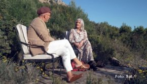 An vier Donnerstagabenden strahlt Sat.1 ab dem heutigen 4. August die Docutainment-Reihe „Unser Mallorca“ aus. Moderatorin Birgit Schrowange erzählt darin unterschiedlichste Geschichten von der Baleareninsel und trifft auch auf Prominente wie Thomas Rath, Frank Rosin oder Mickie Krause. (Foto: Sat.1)