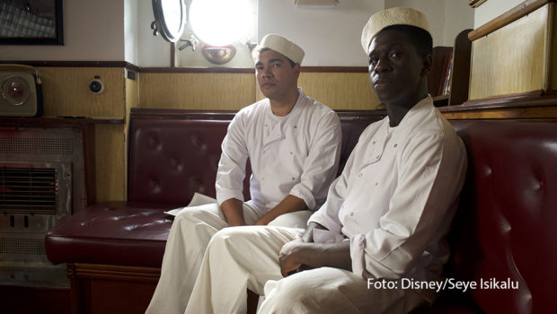 Auf dem Sender National Geographic startet am 23. Mai die neue Doku-Serie „Vergessene Helden des Zweiten Weltkrieges“. Produziert und im Original gesprochen von Schauspieler Idris Elba, widmet sich die Serie der Bedeutung von People of Color im Verlauf des Zweiten Weltkrieges. (Foto: Disney/Seye Isikalu)