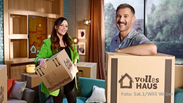 Jasmin Wagner und Jochen Schropp haben alle Umzugskisten ausgepackt und führen ab dem 27. Februar montags bis freitags durch die dreistündige Nachmittags-Liveshow „Volles Haus!“ in Sat.1. Neben aktuellen Talkgästen gibt’s darin u.a. auch VIP-News von „Bunte“ und Talk mit „Britt“. (Foto: Sat.1/Willi Weber)