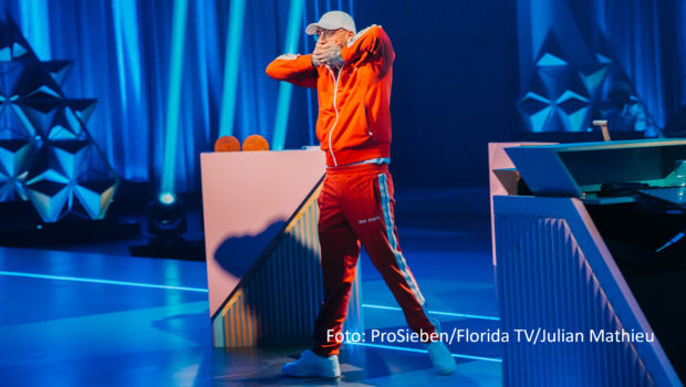 Am Sonntag läuft auf ProSieben bereits die vorerst letzte Ausgabe von „Wer stiehlt mir die Show?“. Als erstem Promi dieser Staffel gelang Sido in der vergangenen Woche das Kunststück, Gastgeber Joko Winterscheidt den Moderatorenjob wegzuschnappen. (Foto: ProSieben/Florida TV/Julian Mathieu)
