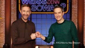 Wochentägliche Quiz-Entspannung am Vorabend bietet ab heute wieder das ARD-Format „Wer weiß denn sowas?“. In der Montagsausgabe steht um 18:00 Uhr ein Frühmagazin-Battle zwischen „MoMa“-Moderator Sven Lorig und „Frühstücksfernsehen“-Gastgeber Daniel Boschmann auf dem Programm. (Foto: ARD/Morris Mac Matzen)