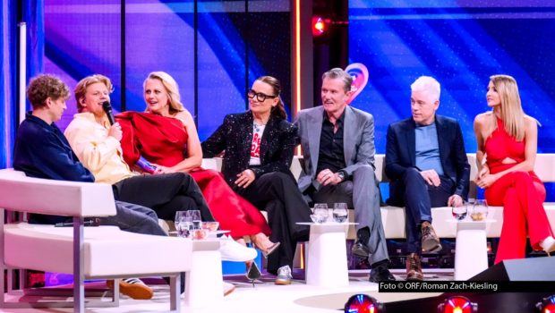 HP_Wir sind Song Contest 01_Tim Bendzko, Thorsteinn Einarsson, Barbara Schöneberger, Jenny Jürgens, John Jürgens, Michael Mittermeier, Melissa Naschenweng_Foto ORF_Roman Zach-Kiesling