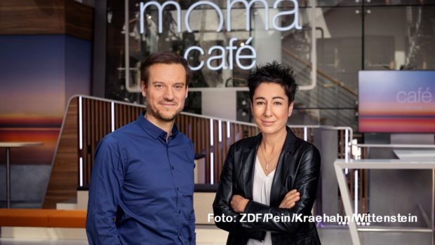 Für das Moderations-Duo Andreas Wunn und Dunja Hayali beginnt am Montag eine neue Woche im „ZDF-Morgenmagazin“. Erstmals seit mehr als zwei Jahren können sie dazu wieder ein Live-Publikum begrüßen. (Foto: ZDF/Pein/Kraehahn/Wittgenstein)