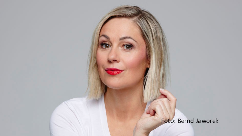 Ab dem 6. September strahlt ProSieben neue Folgen des Infotainment-Formats „Zervakis & Opdenhövel. Live.“ Zum Auftakt ist u.a. Ruth Moschner zu Gast. Die Moderatorin und Autorin spricht über ihr politisches Engagement als Erstunterzeichnerin einer Petition, die die Prüfung eines AfD-Verbots fordert. (Foto: Bernd Jaworek)