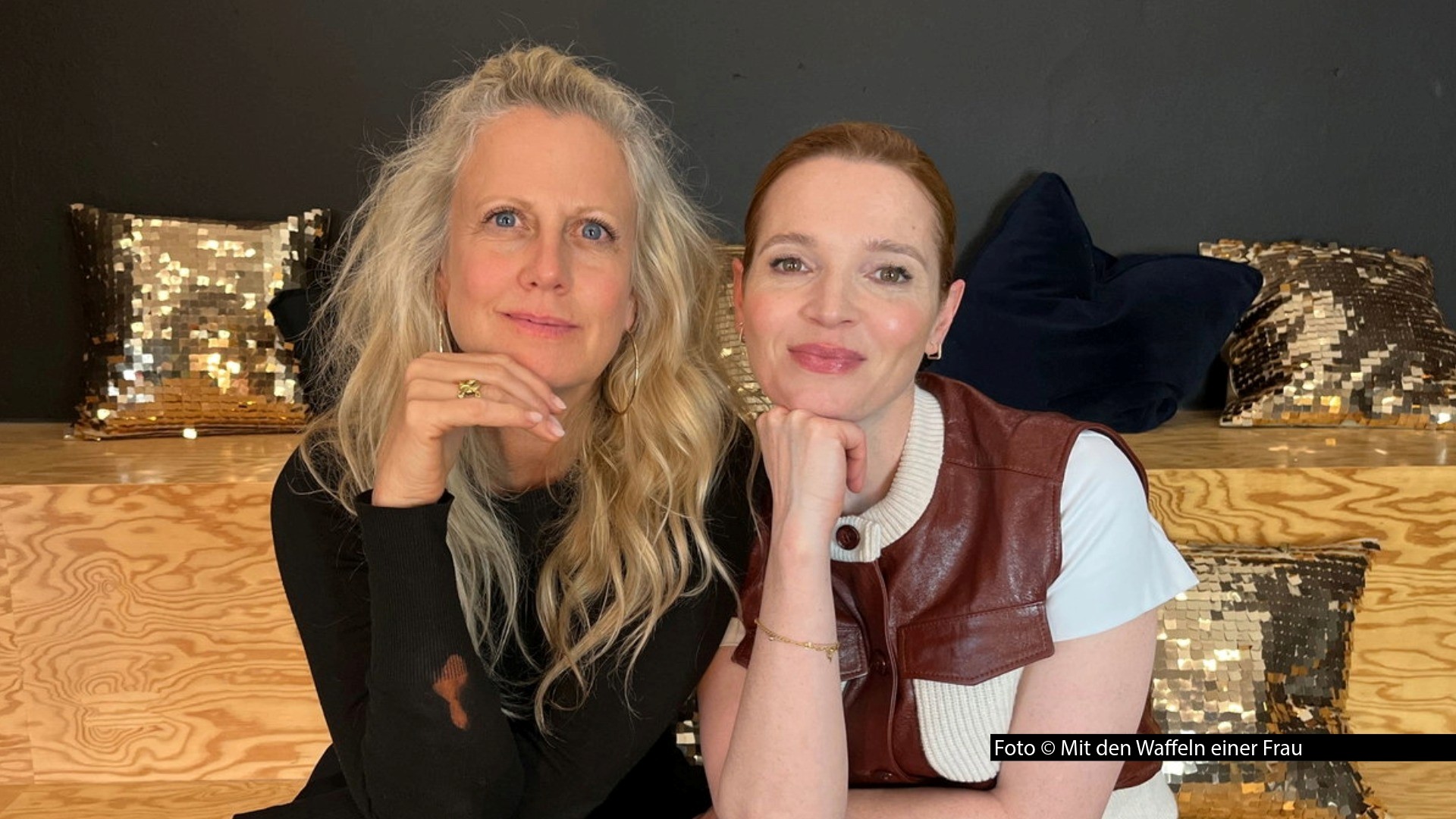 HP_barba radio_Barbara Schöneberger, Karoline Herfurth_Foto Mit den Waffeln einer Frau