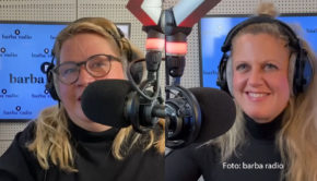 Im barba radio-Sommerspecial „Frühstück bei Barbara“ spricht Barbara Schöneberger mit Ilka Bessin über das Comeback von Cindy aus Marzahn, den Zusammenhang von Trüffel und Füßen und Ilkas Abneigung gegenüber Überraschungen. Die gesamte Ausgabe gibt’s seit dem 26. August auf barbaradio.de zum Nachhören. (foto: barba radio)