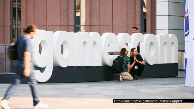Das Kölner Messegelände wird auch 2025 wieder zum Schauplatz der Gamescom eines der weltgrößten und wichtigsten Events für die Computer- und Videospiele. Zum Auftakt am Abend des 19. August steht die auch live gestreamte Eröffnungsshow „Opening Night Live“ auf dem Plan. (Foto © Koelnmesse/gamescom/Marvin Ruppert)