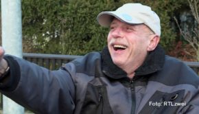 Der ehemalige Seefahrer Andreas Kowalski gehörte zu den beliebtesten Protagonisten der in Rostock produzierten Folgen von „Hartz und herzlich“. Am 6. September erinnert RTLzwei in der Sozial-Doku an den Ende 2021 verstorbenen „Kult-Seemann“. (Foto: RTLzwei)