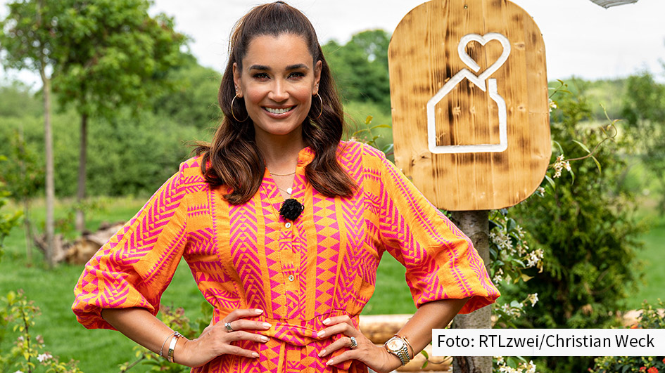 Bei RTLzwei geht‘s ab heute täglich um eine ungewöhnliche Chance für die Liebe. In der neuen Dating-Show „Let’s Love“ verbringen jeweils zwei, zuvor einander unbekannte Singles 24 Stunden in einer gemütlichen Hütte. Nach bis zu fünf Tagen wird entscheiden, ob es für die große Liebe reicht. (Foto: RTLzwei/Christian Weck)