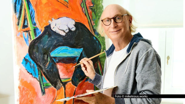 Der herbstliche „Spezial“-Ableger der lit.Cologne geht auch in diesem Jahr wieder an den Start. Ab dem 15. Oktober finden in Köln Lesungen und Gespräche mit prominenten Autorinnen und Autoren wie Otto Waalkes, Frank Schätzing, Arundhati Roy, Boris Becker und Simon Beckett statt. Foto © mikekraus.works