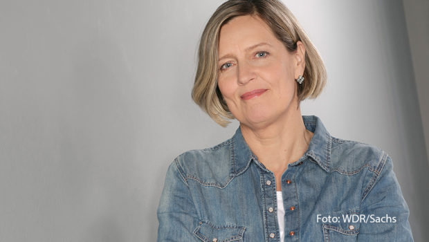 Am 14. November zeigt das Erste um 22:50 Uhr eine neue Ausgabe von „Maischberger“. Zu den Themen der Sendung gehört der andauernde Angriffskrieg in der Ukraine. Um die aktuelle Lage an der ukrainisch-russischen Front einzuschätzen, spricht Sandra Maischberger am Abend mit Moskau-Korrespondentin Ina Ruck. (Foto: WDR/Sachs)