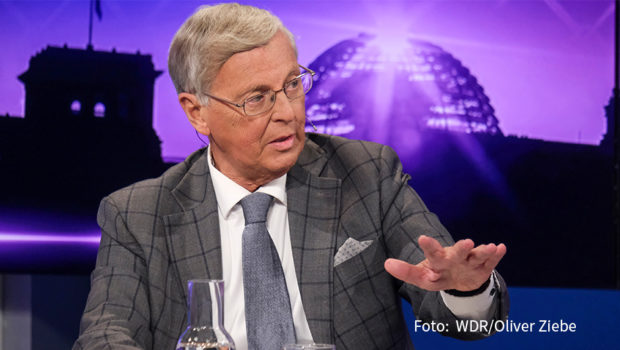 Am 1. Oktober lädt Sandra Maischberger zu einer neuen Ausgabe ihrer ARD-Talkshow ein. Ab 23:00 Uhr spricht die Moderatorin u.a. mit CDU-Politiker Wolfgang Bosbach und der ehemaligen Grünen-Parteivorsitzende Renate Künast über die aktuellen Herausforderungen der Ampel-Koalition. (Foto: WDR/Oliver Ziebe)