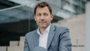 Am heutigen 15. Februar zeigt die ARD um 22:50 Uhr eine neue Ausgabe der Polit-Talkshow „Maischberger“. Zu Gast ist u.a. der SPD-Parteichef Lars Klingbeil, der in Hinblick auf das enttäuschende Wahlergebnis in Berlin, über die Zukunft seiner Partei diskutiert. (Foto: Tobias Koch)