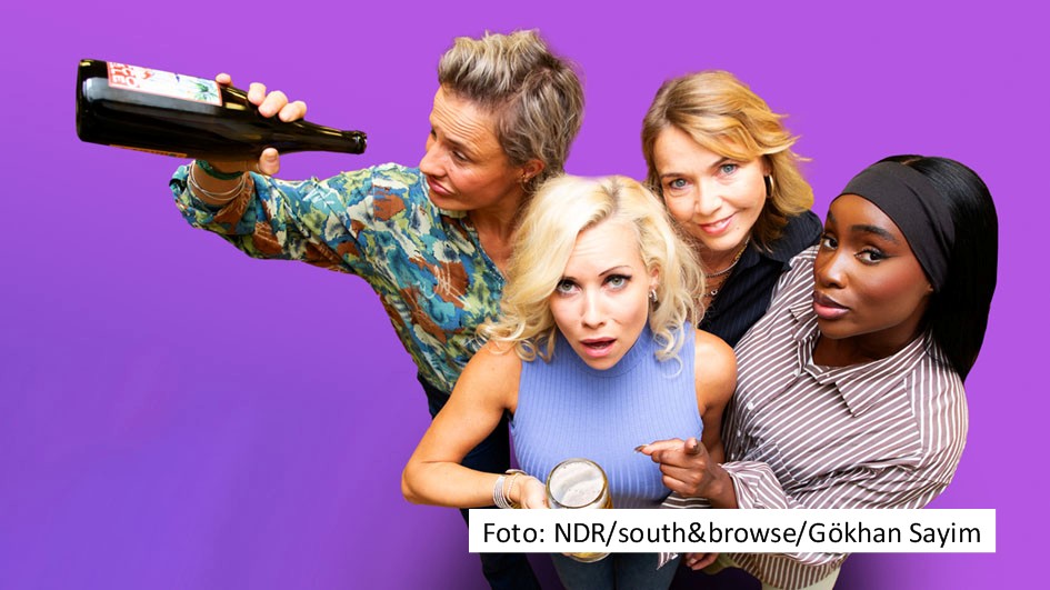 Vier Wochen lang verzichten Seraphina Kalze, Steffi Landerer, Tina Ruland und Sandra Lambeck für die Doku-Serie „Alkohol Detox – Die Challenge“ bewusst auf Alkohol und lassen sich dabei wissenschaftlich begleiten. Die Resultate sind ab dem 13. Januar in der ARD-Mediathek zu sehen. (Foto: NDR/south&brouse/Gökhan Savim)