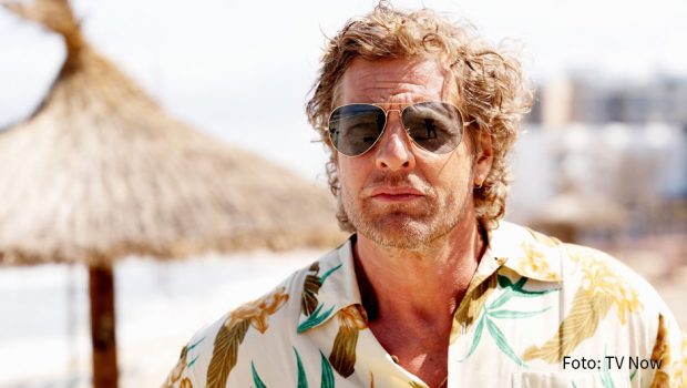 Schauspieler Henning Baum steht derzeit auf Mallorca vor der Kamera. Dort entsteht ein sechsteiliges Familiendrama mit dem Arbeitstitel „Der König von Palma“, das 2022 bei TV Now und RTL zu sehen sein soll. (Foto: TV Now)