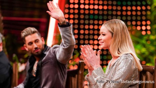 Die erste Entscheidung bei „Ich bin ein Star – Die große Dschungelshow“ auf RTL ist gefallen. Am Sonntagabend setzten sich Influencer Mike Heiter und Model Zoe Saip gegen Doku-Soap-Urgestein Frank Fussbroich durch und schafften somit den Einzug ins Halbfinale. (Foto: TV Now/Stefan Gregorowius)