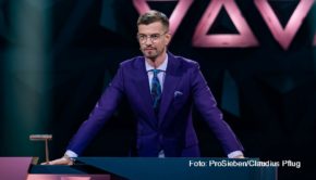 Auch in der zweiten Staffel von „Wer stiehlt mir die Show?“ steht auf ProSieben der Posten von Moderator Joko Winterscheidt zur Disposition. Er wird diesmal von Bastian Pastewka, Teddy Teclebrhan und Shirin David herausgefordert.