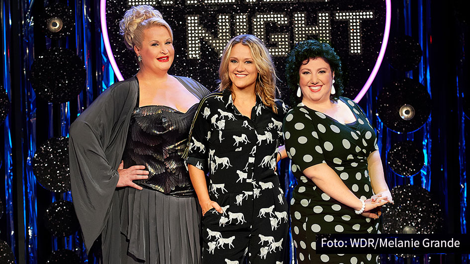 Das Erste startet die neue Staffel von „Ladies Night“ pünktlich zur Weiberfastnacht. Gastgeberin Lisa Feller begrüßt heute Lioba Albus, Eva Karl Faltermeier, Ninia LaGrande und Tina Teubner in der ersten Ausgabe 2021. Die nächsten Sendungen präsentieren Daphne de Luxe und Meltem Kaptan. (Foto: WDR/Melanie Grande)
