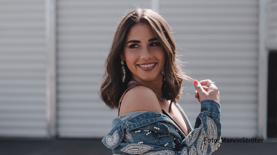 Entertainerin Sarah Lombardi ist am Samstag im Interview bei barba radio zu Gast. Darin spricht sie u.a. über ihre Begeisterung für Sängerin Beyoncé und den Umgang mit Informationen aus ihrem Privatleben. (Foto: Marvin Ströter)