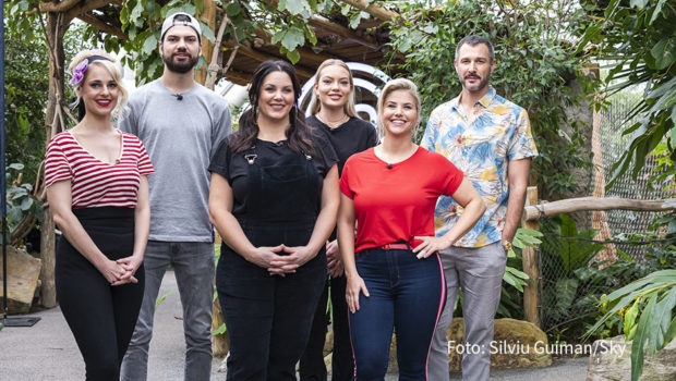 Nur noch sechs Kandidaten sind in der Sky-Kochshow „MasterChef Celebrity“ im Rennen. Der Druck steigt – und Cheyenne Ochsenknecht gerät in der heutigen Ausgabe prompt mit ihrem Teamkollegen Jochen Schropp aneinander. (Foto: Silviu Guiman/Sky)