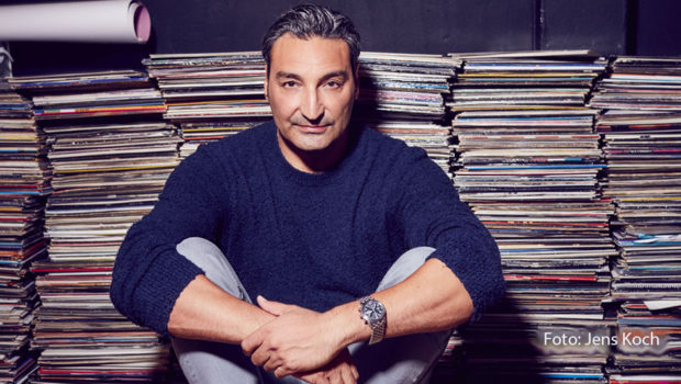 Nur Freitagnacht: Mousse T. weiß, was auf dem Dancefloor gepumpt wird. Heute Abend legt die House- und Disco-Koryphäe in der 1Live-Sendung „Track-Legenden“ auf. (Foto: Jens Koch)