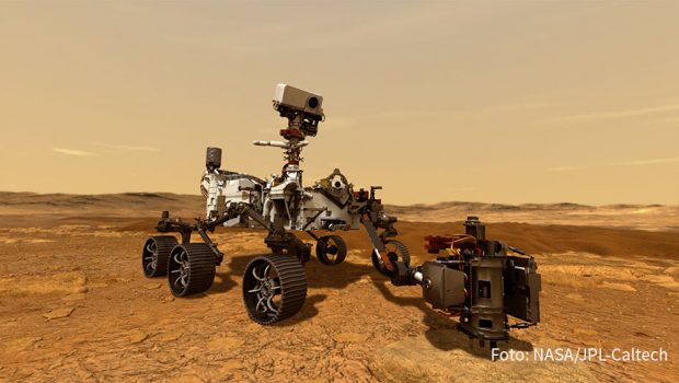 Zur für heute geplanten Landung des Mars-Rovers „Perseverance“ zeigt der Sender National Geographic am Samstag „Mission Mars 2020“. Die Filmemacher haben die Vorbereitungen der Mission begleitet und dokumentieren, wie der Rover und viele andere technischen Gerätschaften der Expedition entstanden sind. (Foto: NASA/JPL-Caltech)