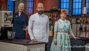 In der dritten Folge der Sat.1-Show „Das große Promibacken“ mit Moderatorin Enie van de Meiklokjes müssen die Kandidaten am heutigen Mittwochabend erneut zeigen, dass sie nichts anbrennen lassen. Bewertet werden die Kreationen von Bettina Schliephake-Burchardt und Christian Hümbs. (Foto: Sat.1/Claudius Pflug)
