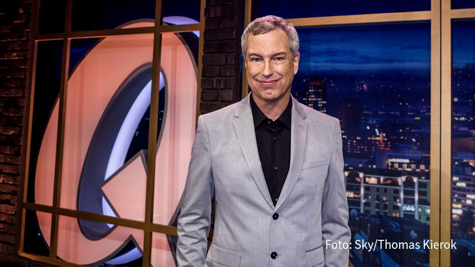 Zum 1. April ruft Sky eine große „Entertainment-Offensive“ aus. Zentrale Bestandteile sind zwei neue Sendermarken: der True Crime-Kanal Sky Crime sowie das Comedy-Programm Sky Comedy, auf dem u.a. neue Folgen des „Quatsch Comedy Clubs“ von und mit Thomas Hermanns zu sehen sein werden. (Foto: Sky/Thomas Kierok)