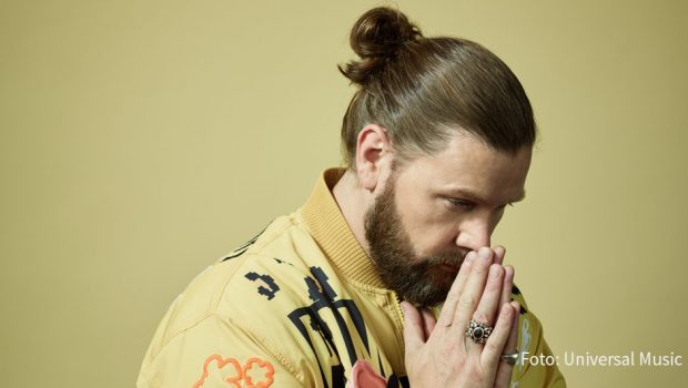 In der Rockshow „Rodeo Radio“ auf Radio BOB! ist am Samstag Rea Garvey zu Gast. Der Musiker spricht u.a. über die Vorbereitungen zu seinem aktuellen Album „Hy Brasil“, bei denen er einen berühmten Revolutionsführer in seinem Familien-Stammbaum entdeckte. (Foto: Universal Music)