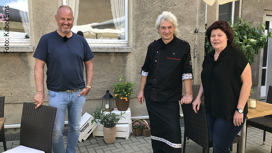 Die jüngste Folge von „Rosins Restaurants – Jetzt erst recht!“ führt das Experten-Team um Frank Rosin morgen nach Sachsen, wo Inko und Cornelia Bode im Lokal „Zum Kastanienhof“ Hilfe brauchen. (Foto: Kabel Eins)