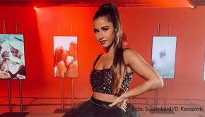 Am Wochenende stand Sängerin Sarah Lombardi in Berlin für zwei Musikvideos vor der Kamera. Die Heimreise nach Köln gestaltete sich jedoch auch für die Entertainerin ein wenig schwierig. (Foto: S. Lombardi/D. Kavazovic)