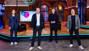 Mit der Integration von TV Now Premium in MagentaTV wollen die RTL-Gruppe und die Telekom den Grundstein für eine umfassende Kooperation in den Bereichen Streaming und personalisierte Werbung legen. Die Zusammenarbeit wurde jetzt von Stephan Schäfer und Bernd Reichart (beide RTL) sowie Michael Hagspihl und Michael Schuld (beide Telekom) vorgestellt. (Foto: TV Now/Willi Weber)