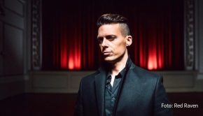In der vergangenen Woche hat Musiker Billy Andrews alias The Dark Tenor sein Album „Christmas“ veröffentlicht. Heute Abend legt er das Video zur ersten Single-Auskopplung „Hallelujah“ nach. (Foto: Red Raven)