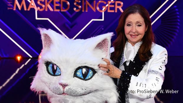 Die fünf Finalisten der ProSieben-Show „The Masked Singer“ stehen fest. Nicht mehr dabei ist Schlager-Ikone Vicky Leandros, die gestern Abend als „Katze“ enttarnt wurde. (Foto: ProSieben/Willi Weber)